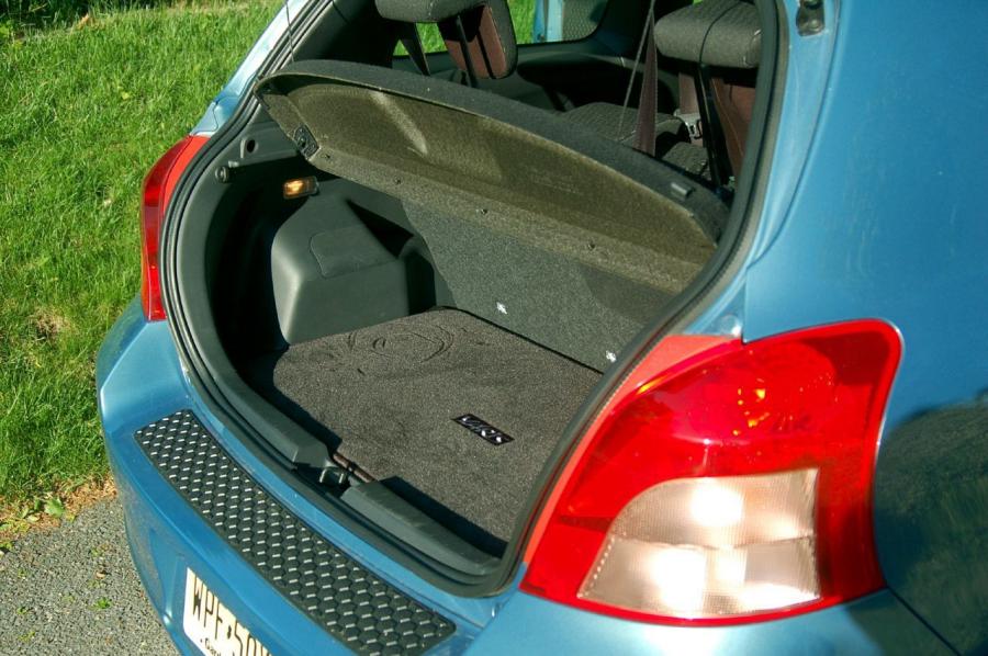  Toyota Yaris 2008 года  (фото 10 из 38)